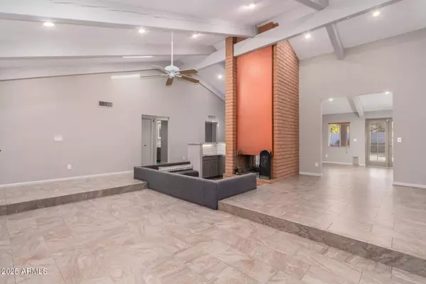 10021 N 74TH Place, Scottsdale, AZ 85258