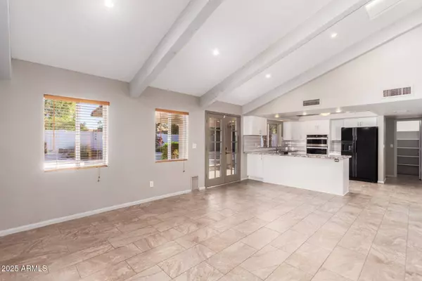 10021 N 74TH Place, Scottsdale, AZ 85258