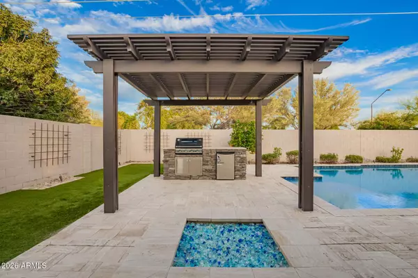 5283 S JOSHUA TREE Lane, Gilbert, AZ 85298