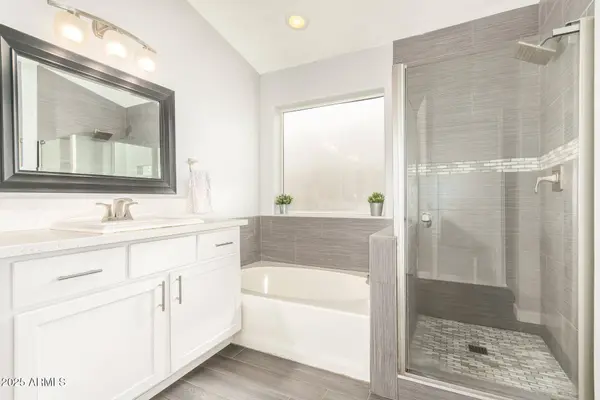 24 S WILLOW CREEK Street, Chandler, AZ 85225