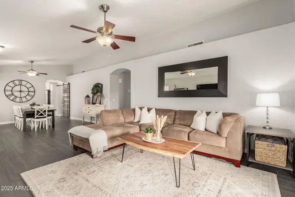 24 S WILLOW CREEK Street, Chandler, AZ 85225