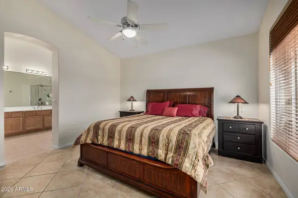 1038 S PALOMINO CREEK Drive, Gilbert, AZ 85296