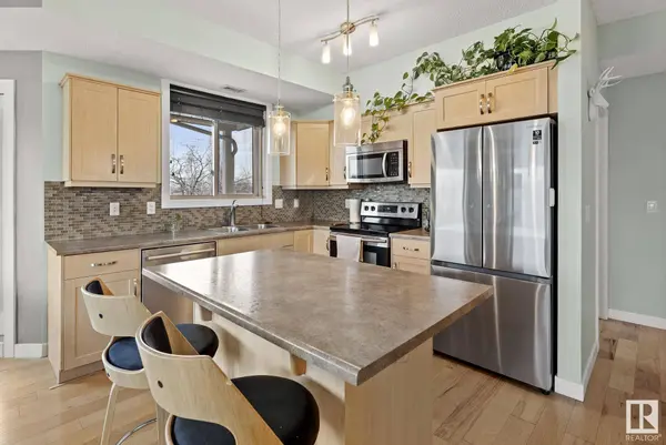 #305 8730 82 AV NW, Edmonton, AB T6C 0Z1