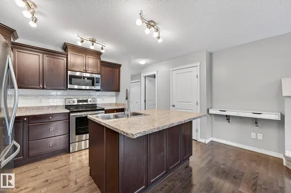 21406 94A AV NW, Edmonton, AB T5T 5X9