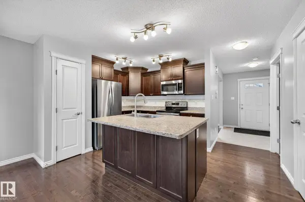 21406 94A AV NW, Edmonton, AB T5T 5X9