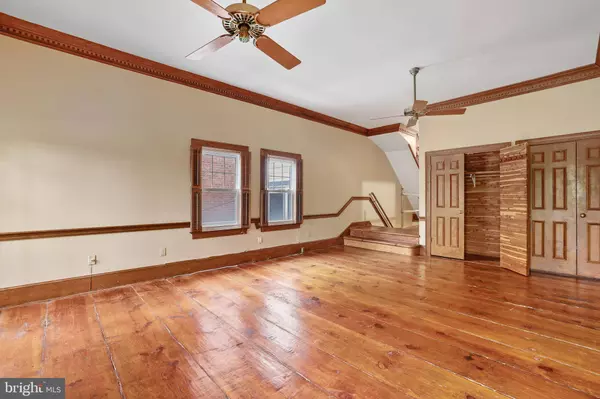 517 6TH ST SE #2, Washington, DC 20003