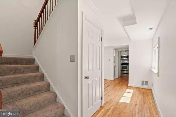 1236 ETON CT NW #T19, Washington, DC 20007