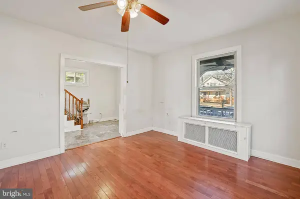 1811 LAWRENCE ST NE, Washington, DC 20018