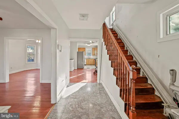 1811 LAWRENCE ST NE, Washington, DC 20018
