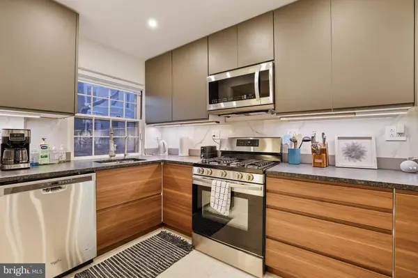 1233 POTOMAC ST NW, Washington, DC 20007