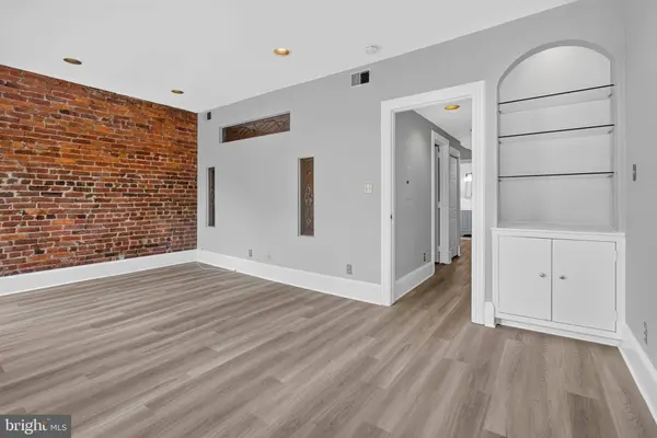 705 8TH ST SE #400, Washington, DC 20003