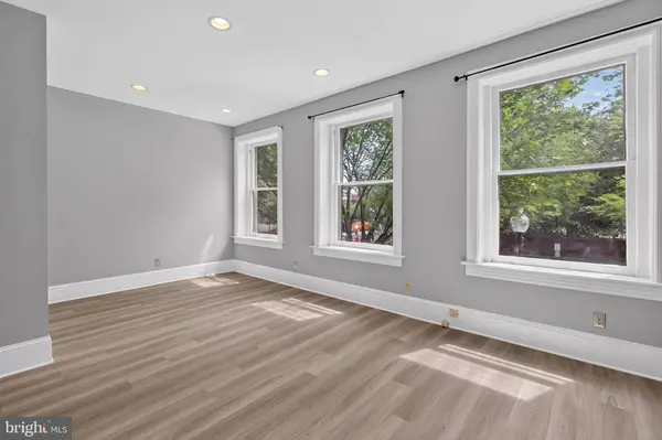 705 8TH ST SE #200, Washington, DC 20003