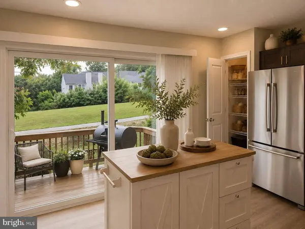 6519 OLD CARRIAGE LN, Alexandria, VA 22315