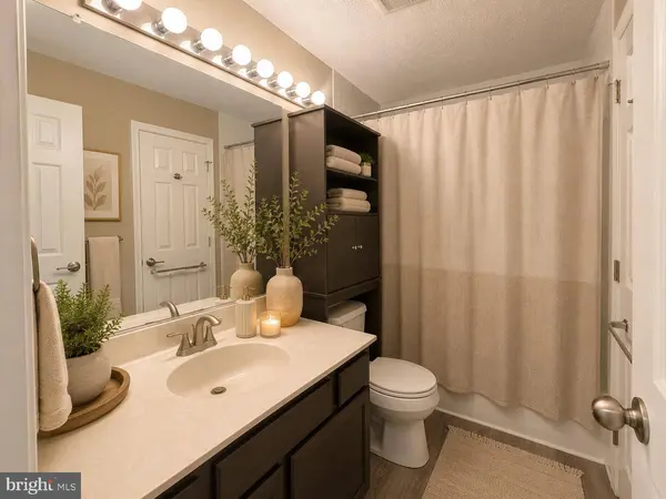 6519 OLD CARRIAGE LN, Alexandria, VA 22315