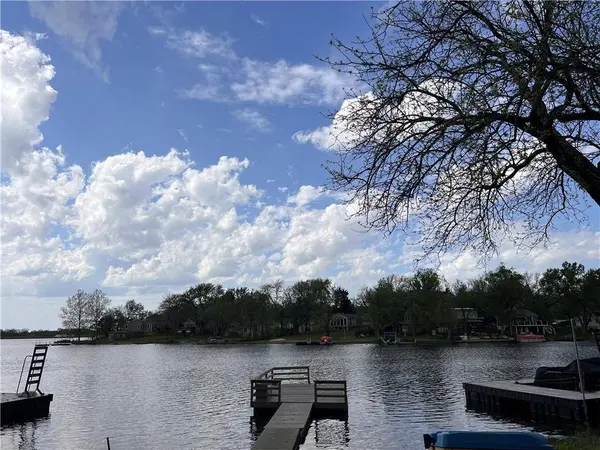 29320 W 153rd TER, Gardner, KS 66030