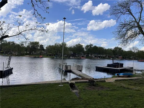 29320 W 153rd TER, Gardner, KS 66030