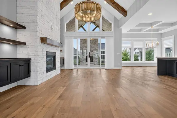 12501 W 169th ST, Overland Park, KS 66221