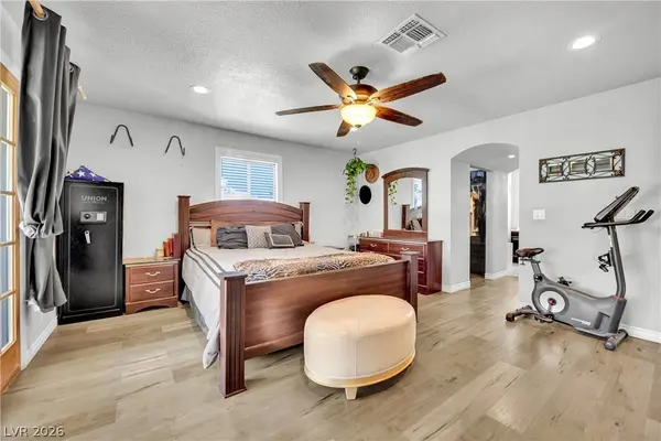 420 N Racetrack RD, Henderson, NV 89015