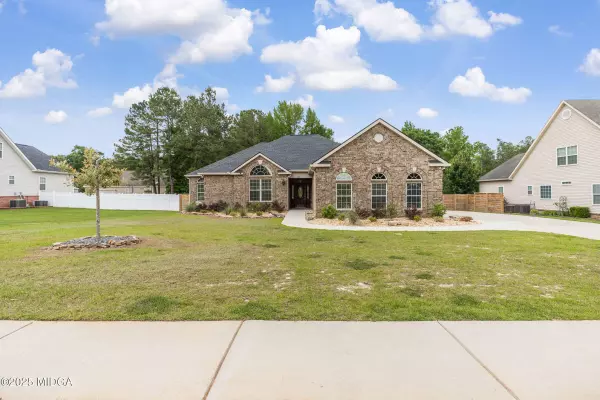 303 Collins Estate Avenue, Centerville, GA 31028