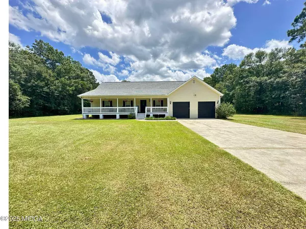 634 Old Perry Road, Kathleen, GA 31047