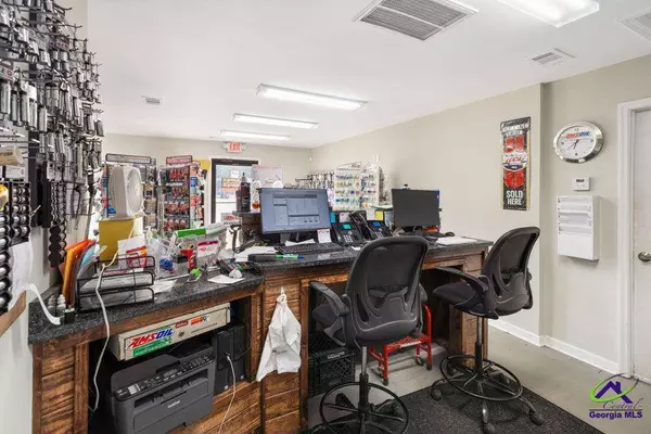 494 S HWY 247, Bonaire, GA 31005