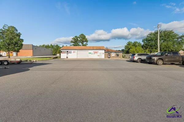 494 S HWY 247, Bonaire, GA 31005