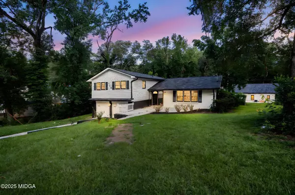 113 Colonial Road, Warner Robins, GA 31088