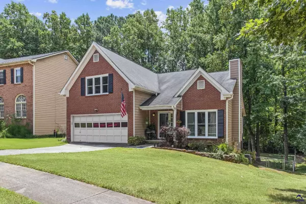3075 Oak Meadow Drive, Snellville, GA 30078