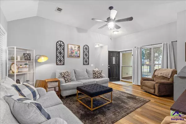 319 Tyson Glen Drive, Warner Robins, GA 31088