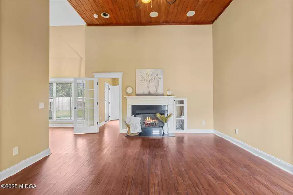 300 Cheshire Drive, Warner Robins, GA 31088