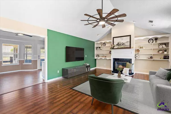 500 Greenview Court, Bonaire, GA 31005