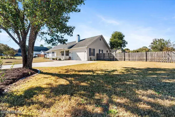 500 Greenview Court, Bonaire, GA 31005