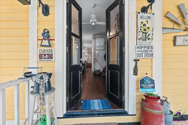 66 Merritt Street, Hawkinsville, GA 31036