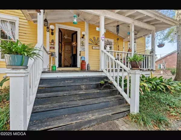 66 Merritt Street, Hawkinsville, GA 31036