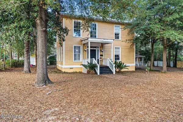 66 Merritt Street, Hawkinsville, GA 31036