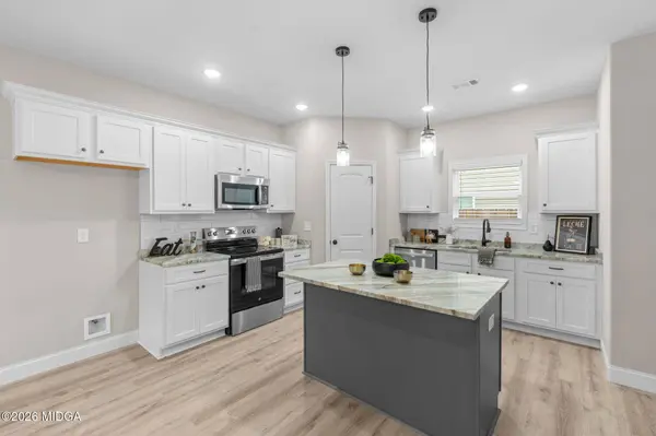 312 Beau Claire Circle, Byron, GA 31008