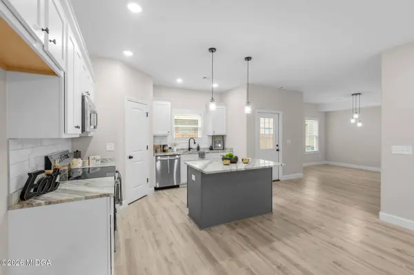 312 Beau Claire Circle, Byron, GA 31008
