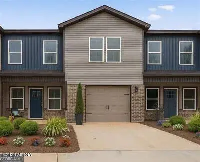 302 Beau Claire Circle, Byron, GA 31008