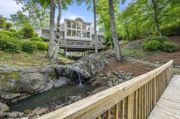 2354 Gwendale Drive E, Lizella, GA 31052