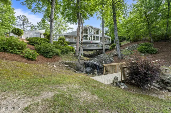 2354 Gwendale Drive E, Lizella, GA 31052