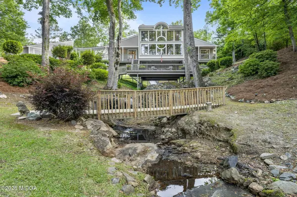 2354 Gwendale Drive E, Lizella, GA 31052