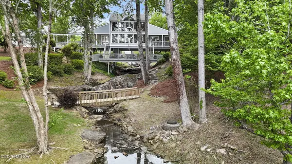 2354 Gwendale Drive E, Lizella, GA 31052