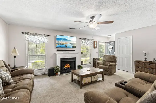 305 N Lake Drive, Perry, GA 31069