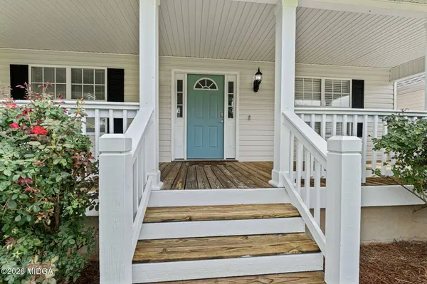370 Twin Lakes Drive, Gray, GA 31032