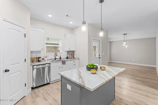 302 Beau Claire Circle, Byron, GA 31008