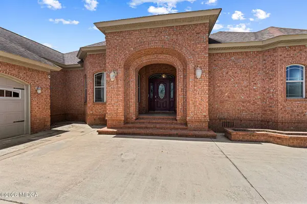 215 Little Hickory Drive, Lizella, GA 31052