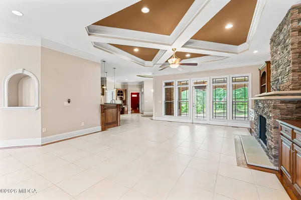 215 Little Hickory Drive, Lizella, GA 31052