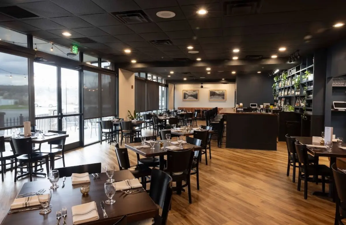Date night restaurants in Oak Ridge Tennessee