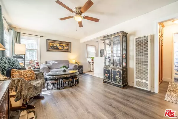 925 W Magnolia St, Compton, CA 90220