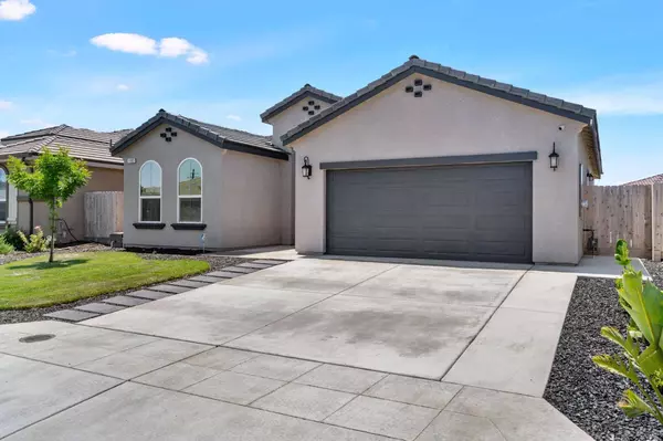 1183 Bristlecone DR, Madera, CA 93638